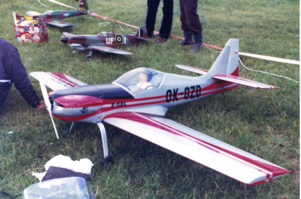 Bernard Dollé et son Zlin 50 L.jpg