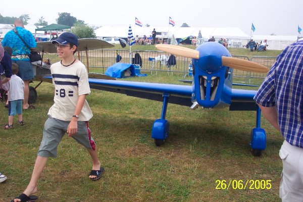 011 La Ferté Alais 2005.jpg