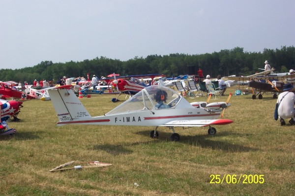050 La Ferté Alais 2005.jpg