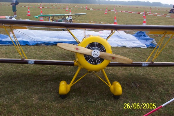 091 La Ferté Alais 2005.jpg