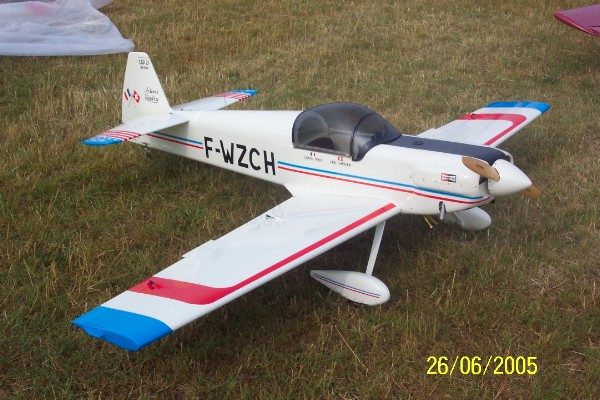 094 La Ferté Alais 2005.jpg
